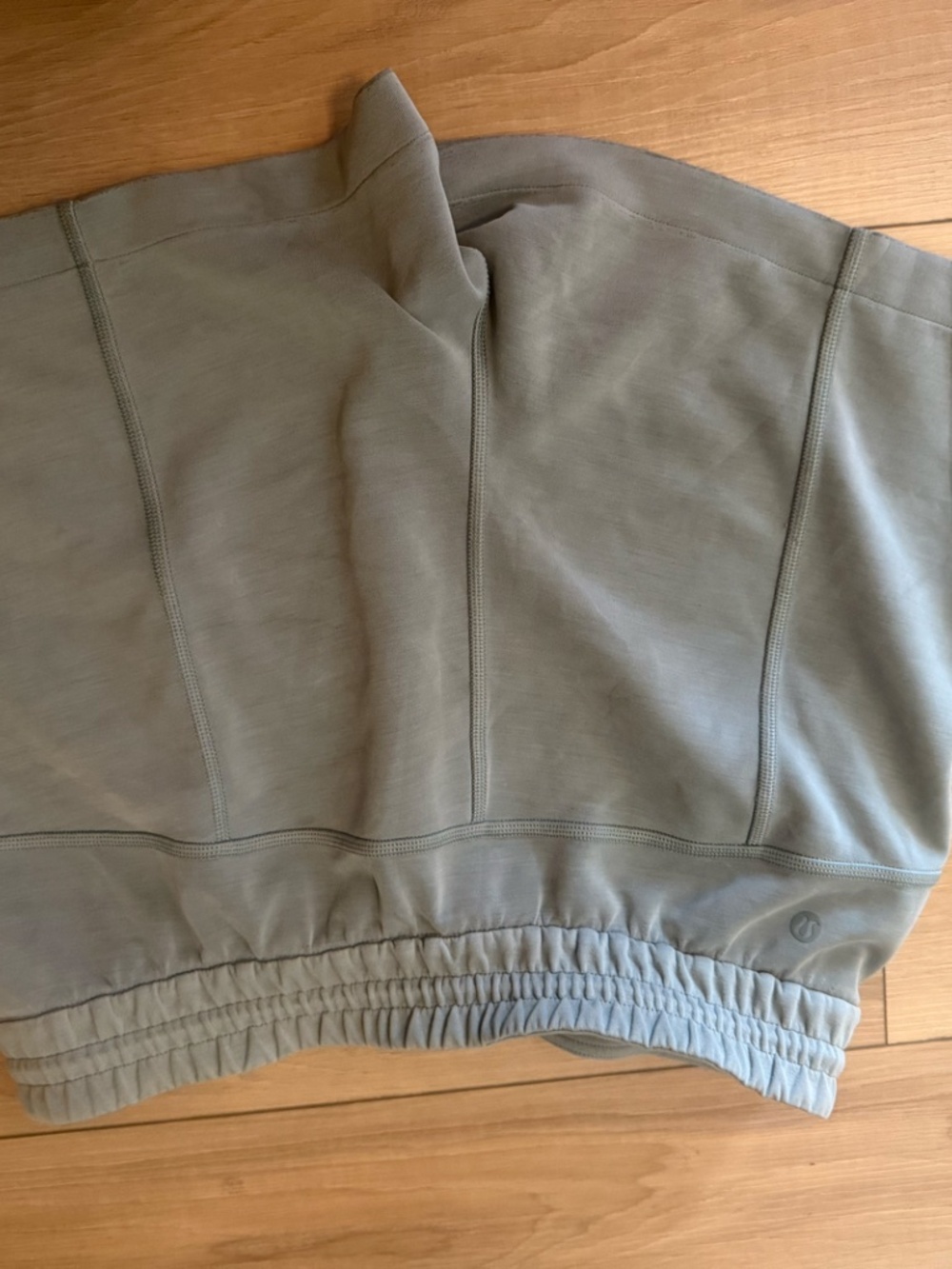 Lululemon Soft Shorts Olive Green Size 8 High Rise Lounge Athletic - Picture 3 of 3